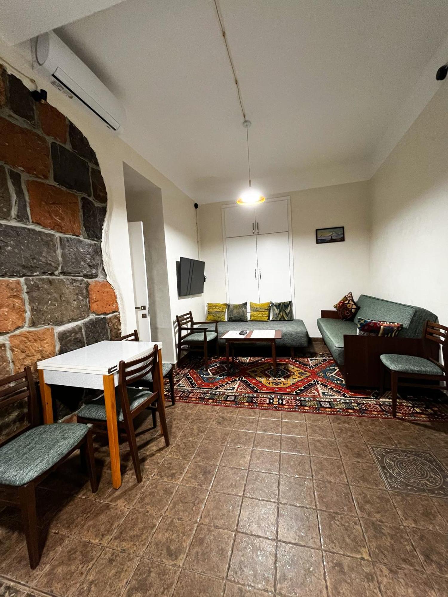 Apartments Pushkin Street Ереван Екстериор снимка