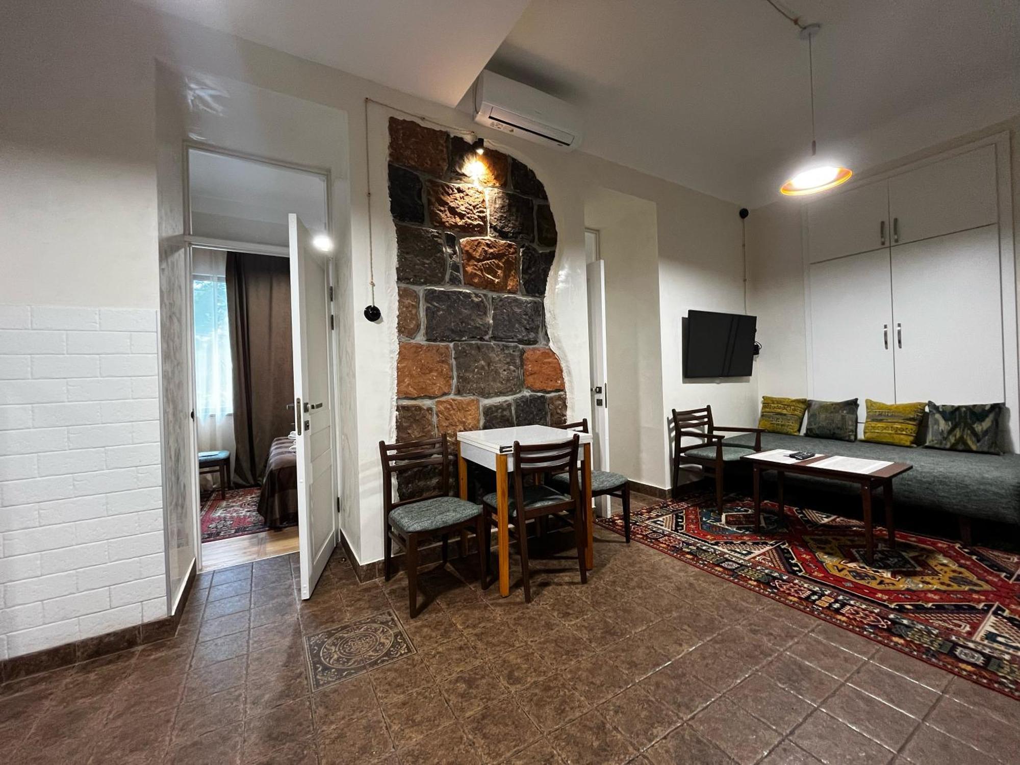 Apartments Pushkin Street Ереван Екстериор снимка